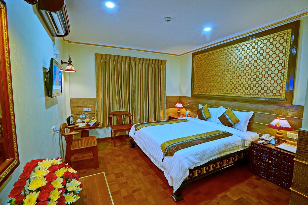 호텔 야다나르본 만달레이 외부 사진